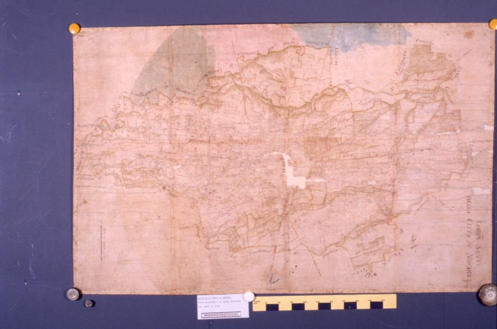 06-11/1989 - Mappa catastale. Novara, Archivio di Stato - Dopo il restauro
dia_01696
Keywords: AS Novara,Rest.06/1989,Rest.06-11/1989,Rest.20-03-11/1988,Rest.20/1988