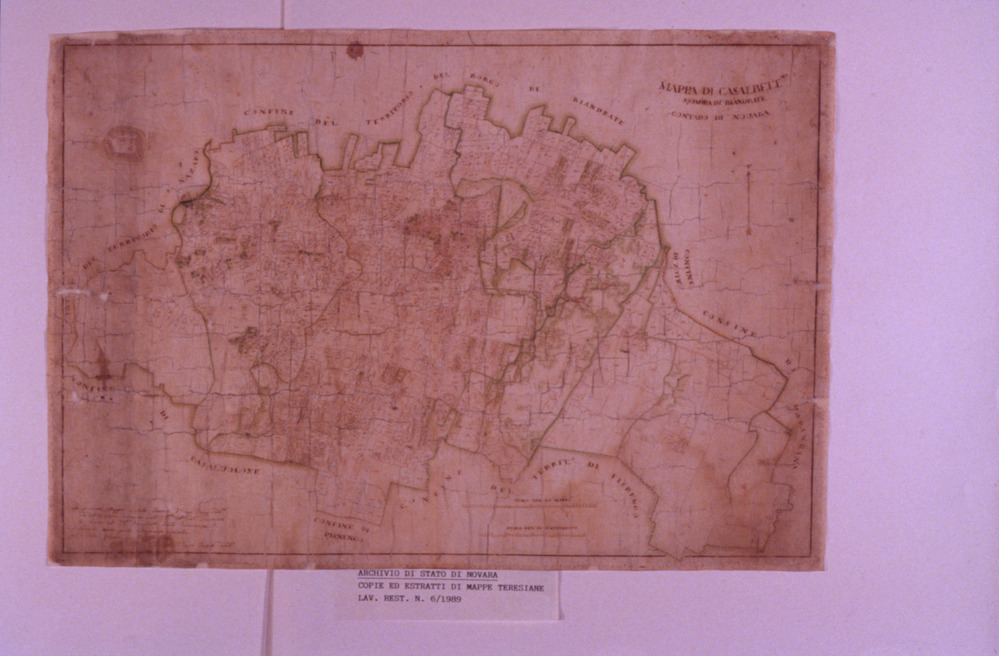 06-07/1989 - Mappa catastale. Novara, Archivio di Stato - Dopo il restauro
dia_01704
Keywords: AS Novara,Rest.06/1989,Rest.06-07/1989,Rest.20-03-07/1988,Rest.20/1988