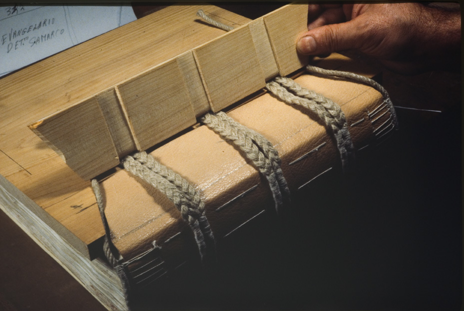 Evangeliario di S. Marco. Cividale del Friuli, Museo archeologico nazionale. Archivi e Biblioteca, CXXXVIII
icpal_02098
Keywords: MAN Cividale del Friuli,ex 23.5/1978,23/1978