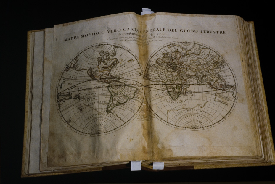 Atlante con tavole geografiche [edizione del 17.-18. sec.]. Chiusi, Museo Archeologico Nazionale
icpal_19816
Keywords: 1425/1993, Chiusi M Archeologico Naz. Atlante geografico [ed. 17.-18. sec.], Chiusi M Archeologico Naz.