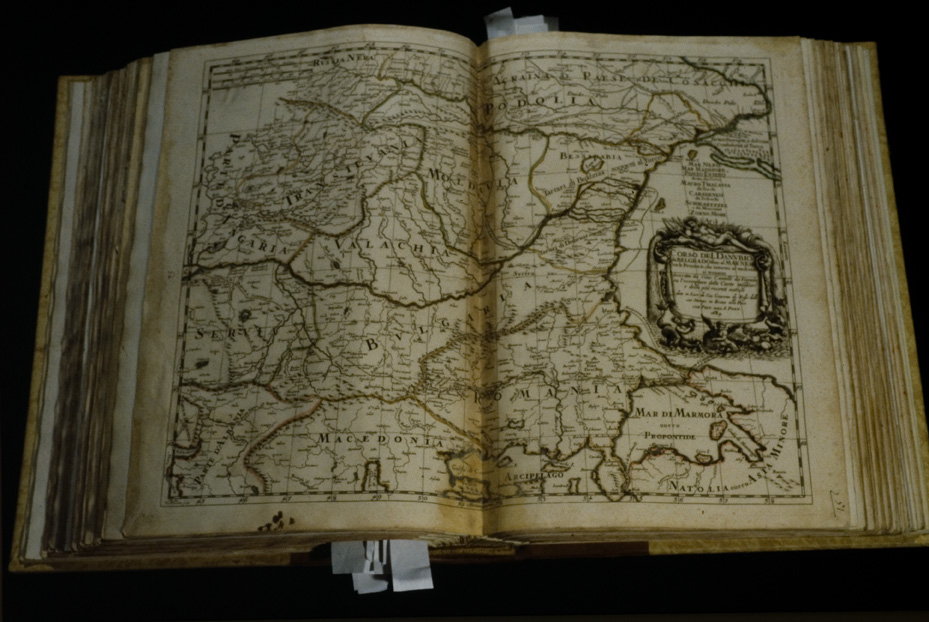 Atlante con tavole geografiche [edizione del 17.-18. sec.]. Chiusi, Museo Archeologico Nazionale
icpal_19834
Keywords: 1425/1993, Chiusi M Archeologico Naz. Atlante geografico [ed. 17.-18. sec.], Chiusi M Archeologico Naz.
