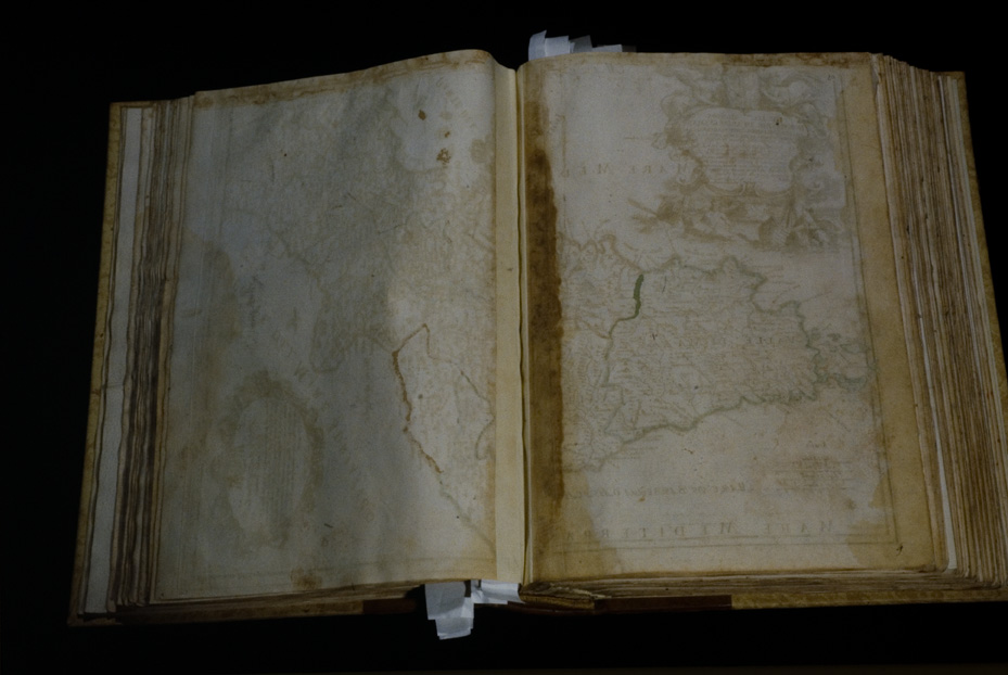 Atlante con tavole geografiche [edizione del 17.-18. sec.]. Chiusi, Museo Archeologico Nazionale
icpal_19846
Keywords: 1425/1993, Chiusi M Archeologico Naz. Atlante geografico [ed. 17.-18. sec.], Chiusi M Archeologico Naz.