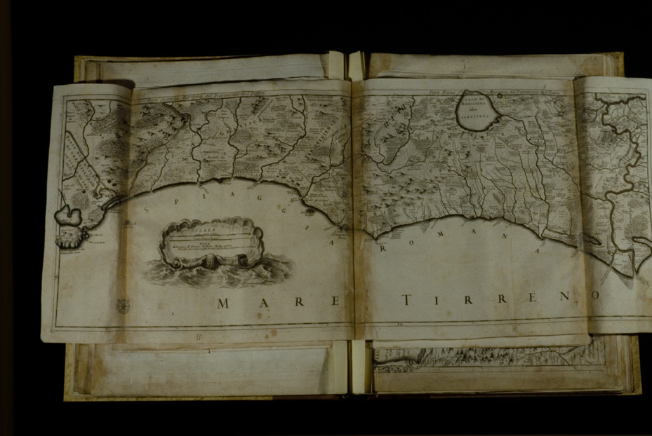 Atlante con tavole geografiche [edizione del 17.-18. sec.]. Chiusi, Museo Archeologico Nazionale
icpal_21409
Keywords: 1425/1993, Chiusi M Archeologico Naz. Atlante geografico [ed. 17.-18. sec.], Chiusi M Archeologico Naz.