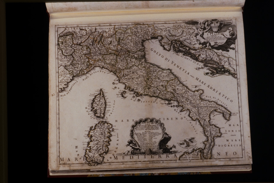 Atlante con tavole geografiche [edizione del 17.-18. sec.]. Chiusi, Museo Archeologico Nazionale
icpal_22918
Keywords: 1425/1993, Chiusi M Archeologico Naz. Atlante geografico [ed. 17.-18. sec.], Chiusi M Archeologico Naz.