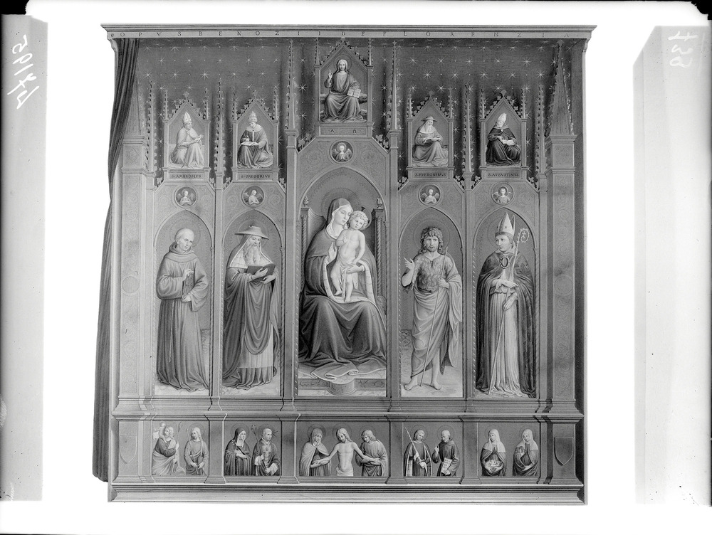 Riproduzione della “Maestà”
doc_00739
