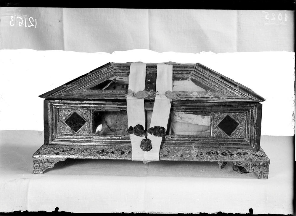 Reliquiario del Miracolo di Bolsena. Orvieto, Museo dell'Opera del Duomo
doc_01025
Keywords: Reliquiario Miracolo di Bolsena, Arredi sacri, MODO