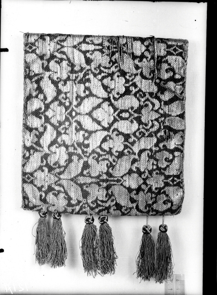 Borsa in broccato. Orvieto, Museo dell'Opera del Duomo
doc_01032b
Keywords: MODO Arredi sacri, MODO