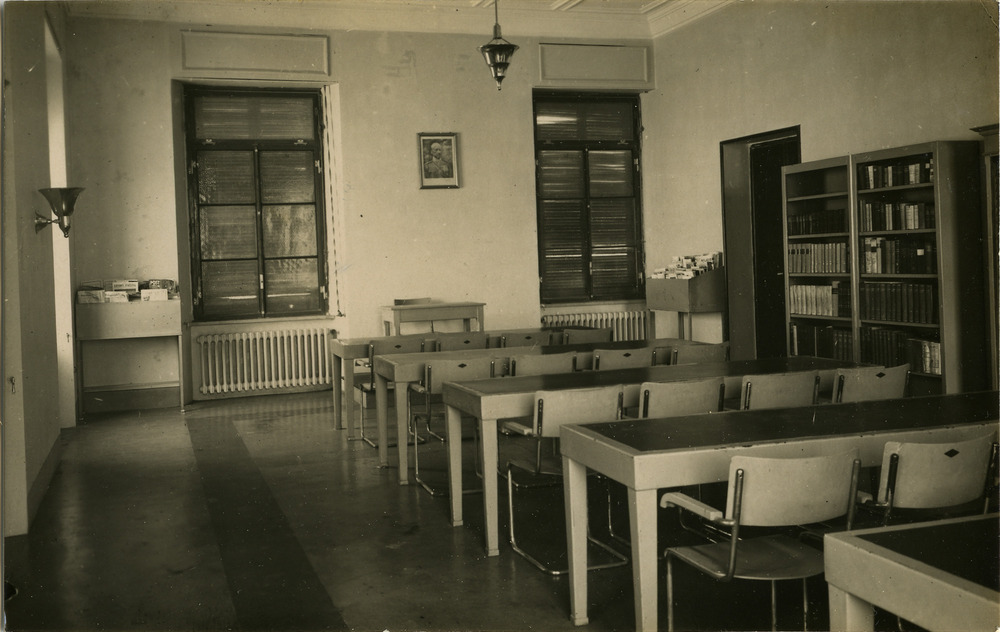 Pescara, Biblioteca Gabriele d'Annunzio. Periodo bellico
pos_16603
Keywords: Abruzzo,Guerra