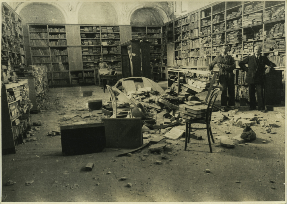 Napoli, Biblioteca nazionale Vittorio Emanuele III - Sezione Brancaccio. Periodo bellico
pos_16184
Keywords: Campania,Guerra