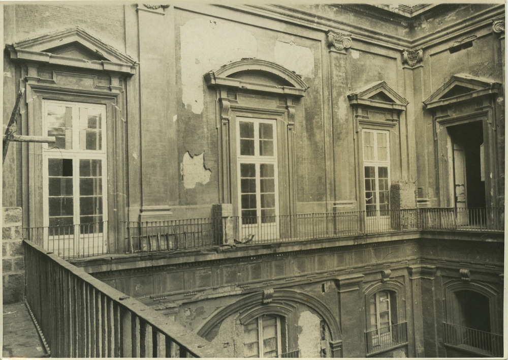 Napoli, Biblioteca nazionale Vittorio Emanuele III. Periodo bellico
pos_16192
Keywords: Campania,Guerra