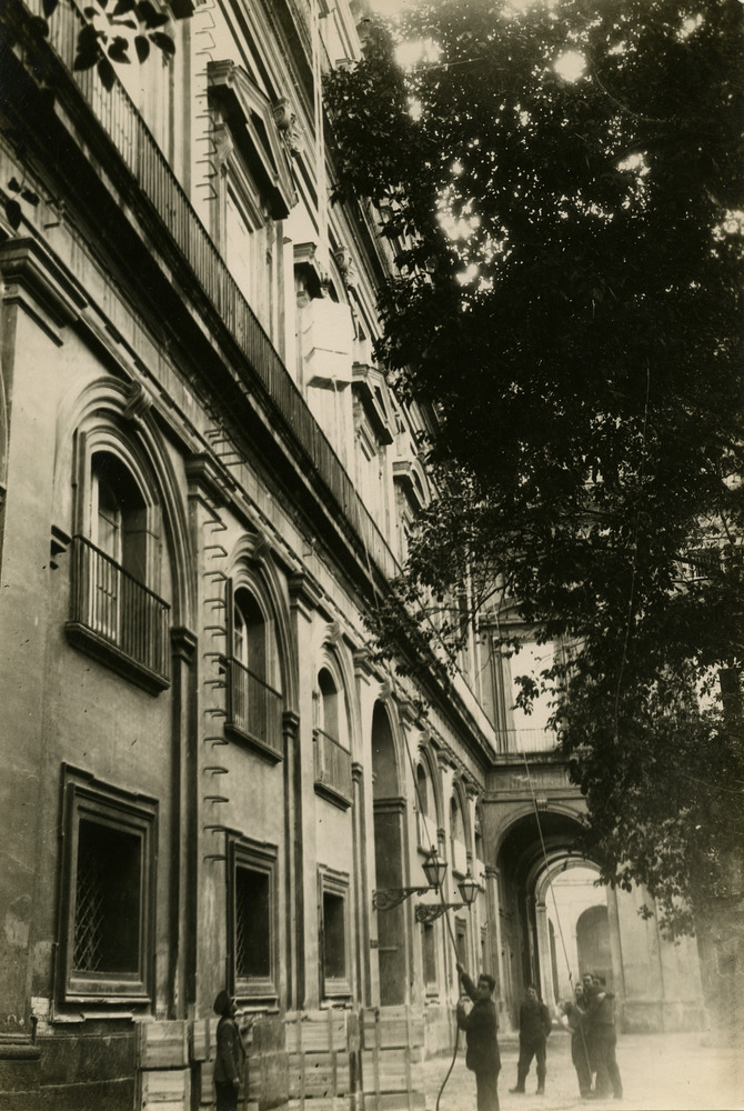 Napoli, Biblioteca nazionale Vittorio Emanuele III. Periodo bellico
pos_16742
Keywords: Campania,Guerra