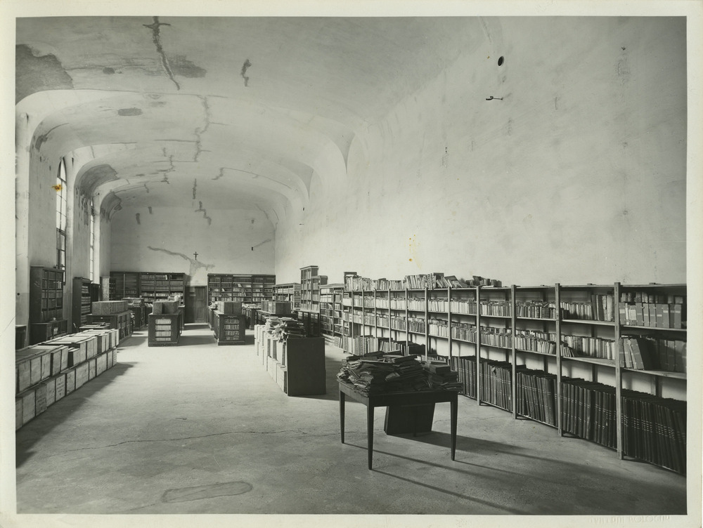 Bologna, Biblioteca comunale dell'Archiginnasio. Periodo bellico
pos_15852
Keywords: Emilia Romagna,Guerra