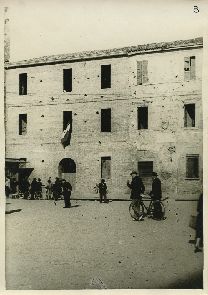 Bagnacavallo, Biblioteca comunale Giuseppe Taroni. Periodo bellico
pos_15869
Keywords: Emilia Romagna,Guerra