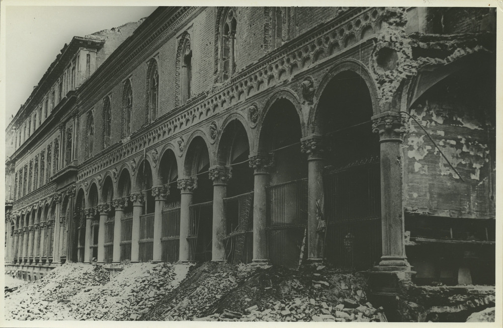 Milano, Biblioteca storica di medicina dell'Ospedale Maggiore. Periodo bellico
pos_16067
Keywords: Lombardia,Guerra