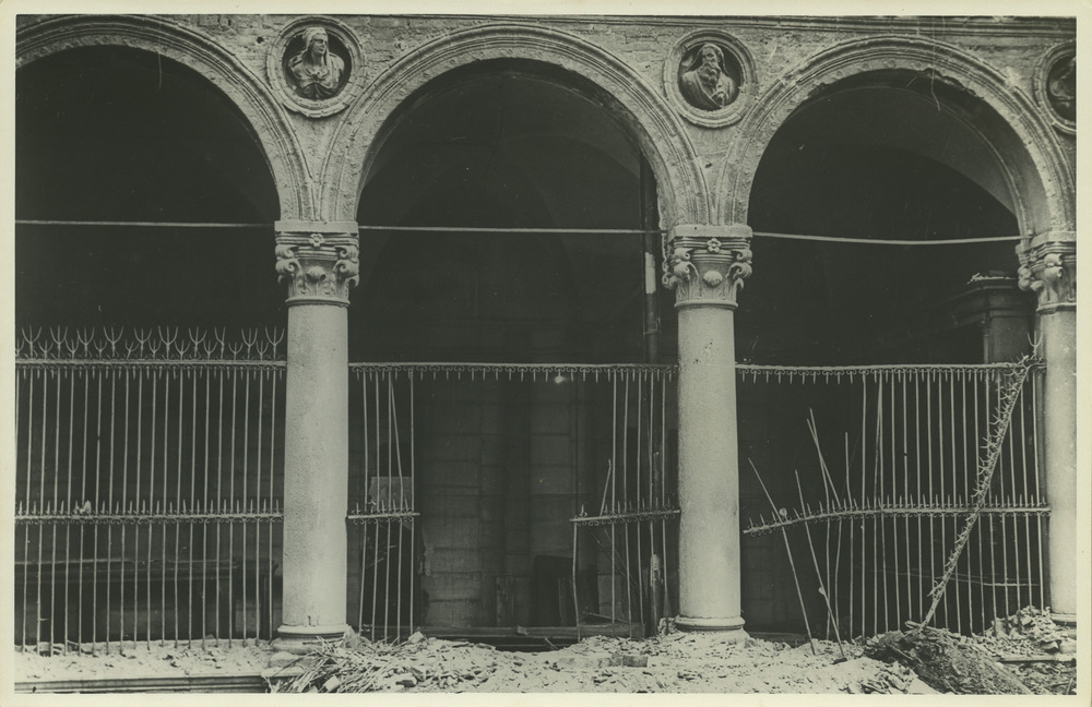 Milano, Biblioteca storica di medicina dell'Ospedale Maggiore. Periodo bellico
pos_16068
Keywords: Lombardia,Guerra