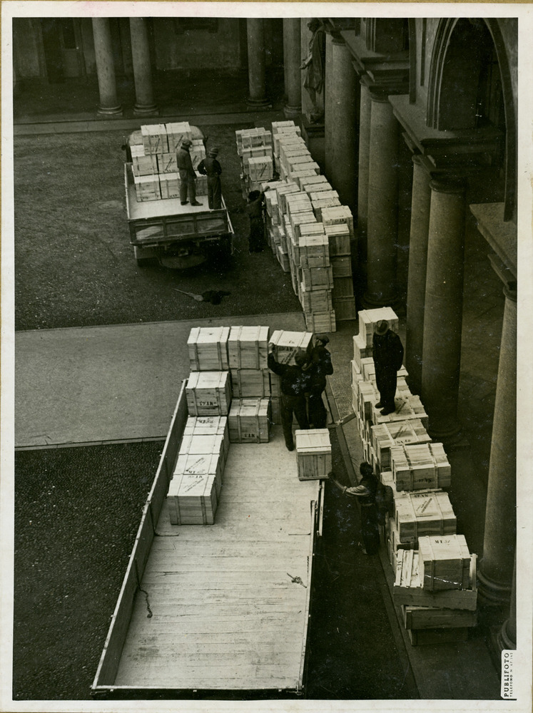 Milano, Biblioteca nazionale Braidense. Periodo bellico
pos_16675
Keywords: Lombardia,Guerra