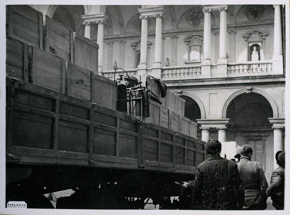 Milano, Biblioteca nazionale Braidense. Periodo bellico
pos_16694
Keywords: Lombardia,Guerra