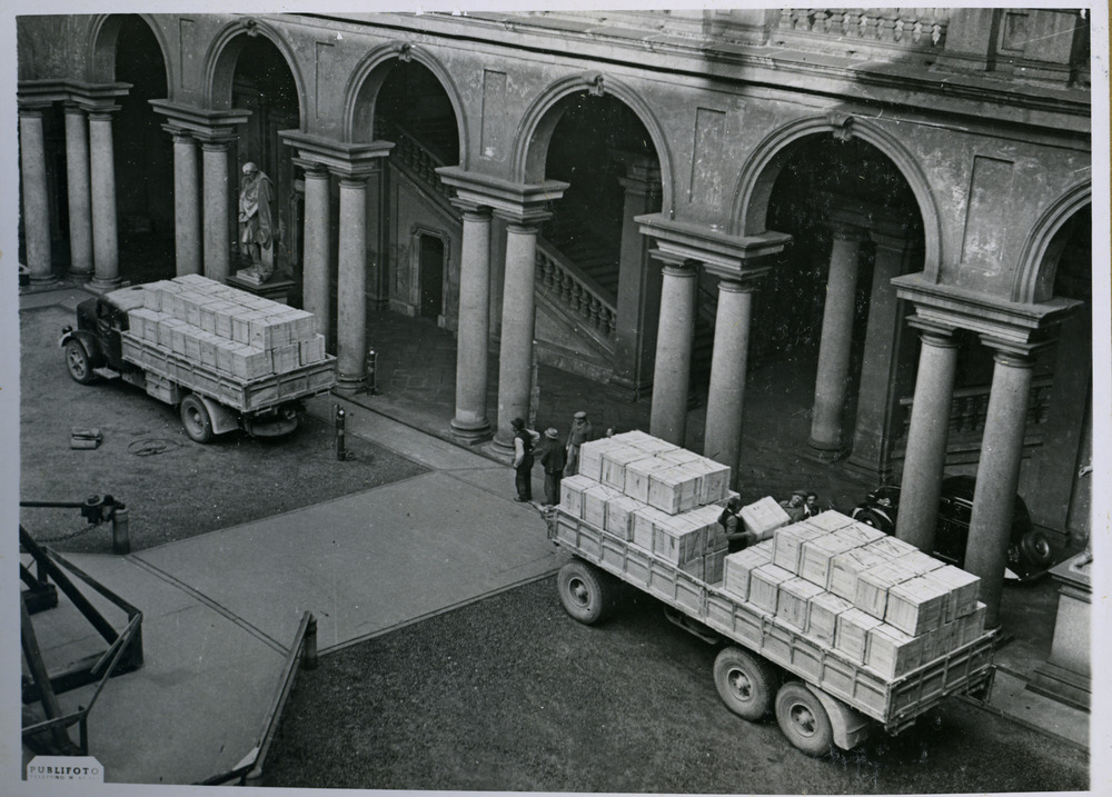 Milano, Biblioteca nazionale Braidense. Periodo bellico
pos_16693
Keywords: Lombardia,Guerra