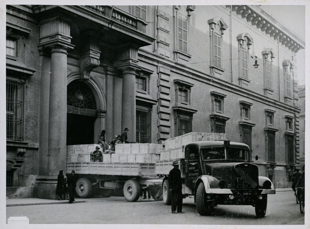 Milano, Biblioteca nazionale Braidense. Periodo bellico
pos_16695
Keywords: Lombardia,Guerra