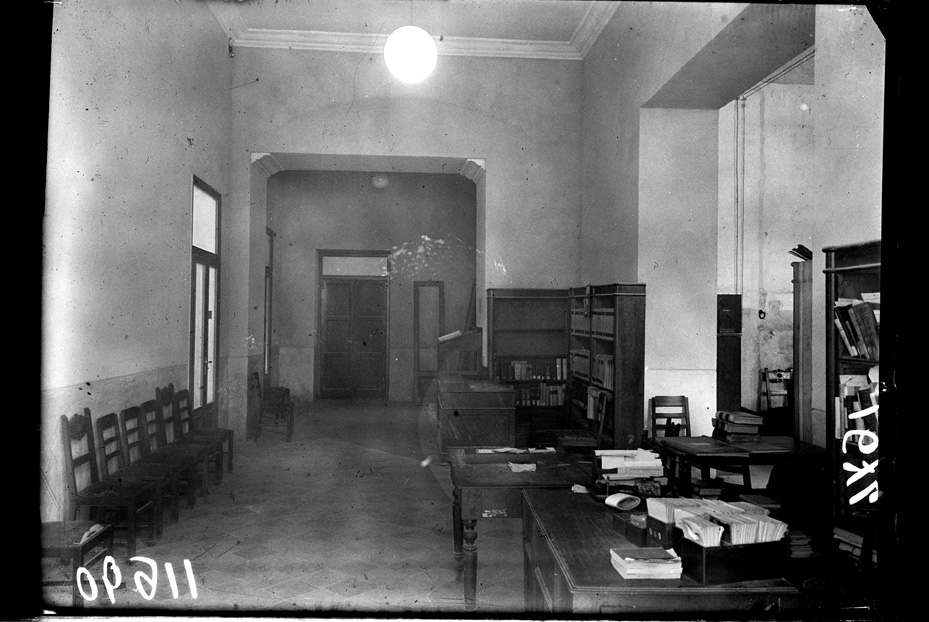 Palermo, Biblioteca centrale della Regione siciliana Alberto Bombace. Periodo bellico
ist_1674
Keywords: Sicilia,Guerra