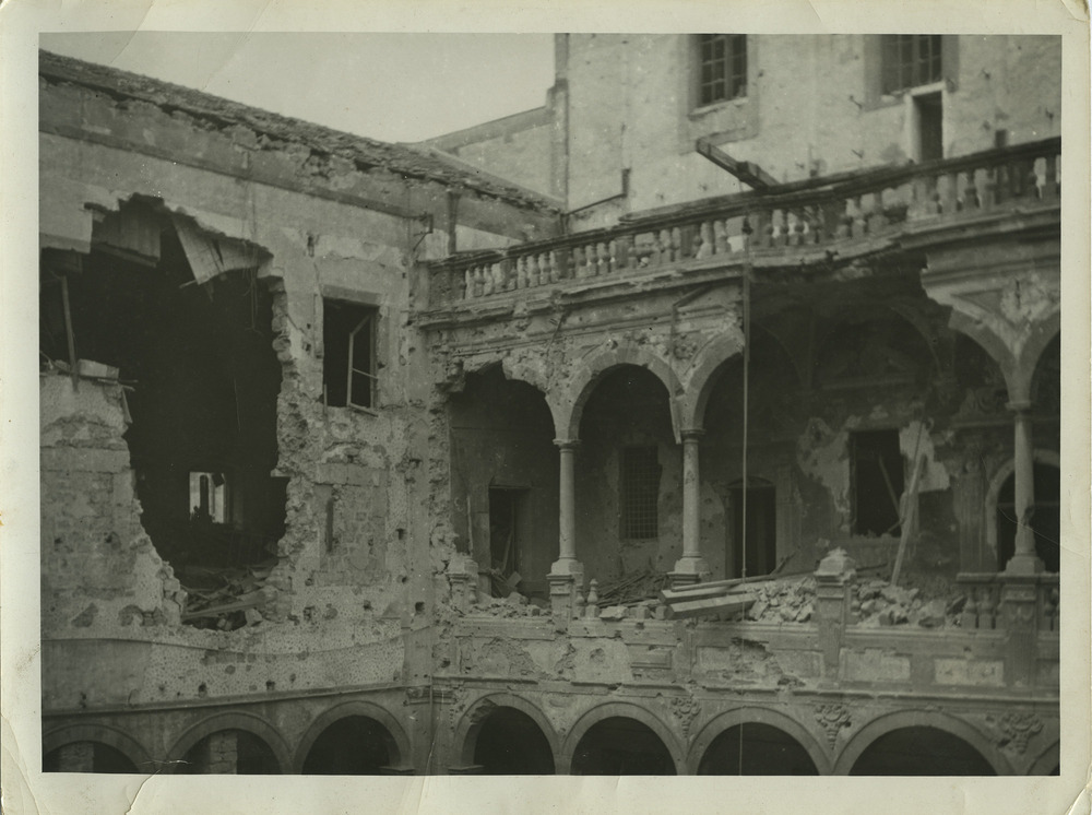 Palermo, Biblioteca centrale della Regione siciliana Alberto Bombace. Periodo bellico
pos_16528
Keywords: Sicilia,Guerra