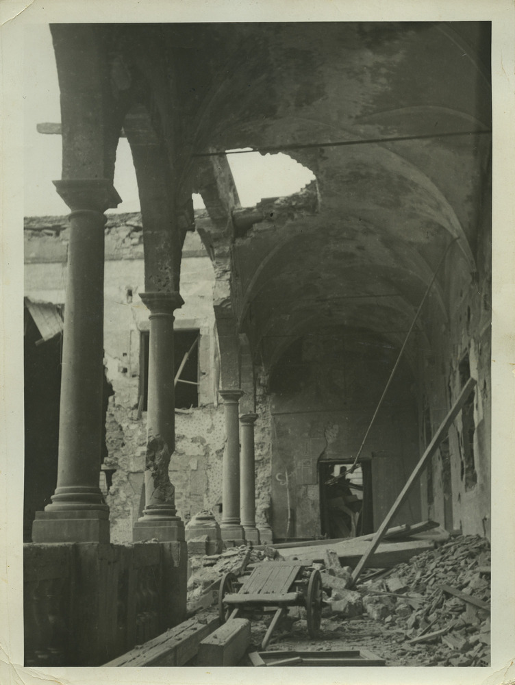 Palermo, Biblioteca centrale della Regione siciliana Alberto Bombace. Periodo bellico
pos_16562
Keywords: Sicilia,Guerra