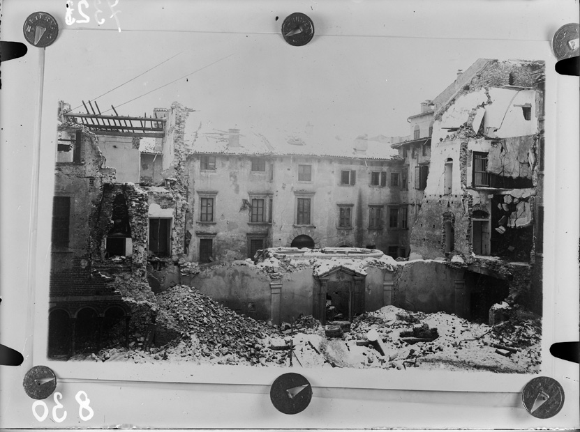 Verona, Biblioteca capitolare. Periodo bellico
ist_0830
Keywords: Veneto,Guerra