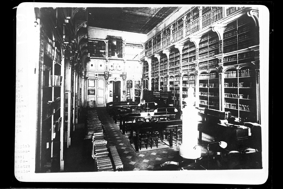 Cagliari, Biblioteca universitaria, Interni
ist_1239
Keywords: Sardegna