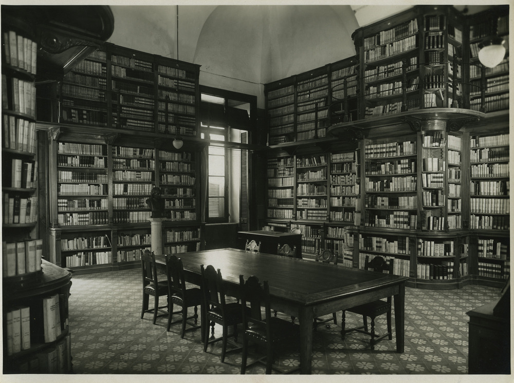 Napoli, Biblioteca universitaria, Interni
pos_14680
Keywords: Campania